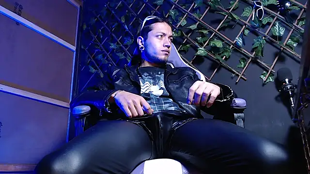 Dicaprioo  online show from 23, 12, 2025