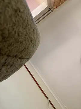 sweet18creamybigpussy online show from 28, 7, 2026