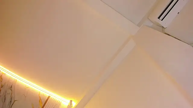 dahianthompson online show from 6, 11, 2025