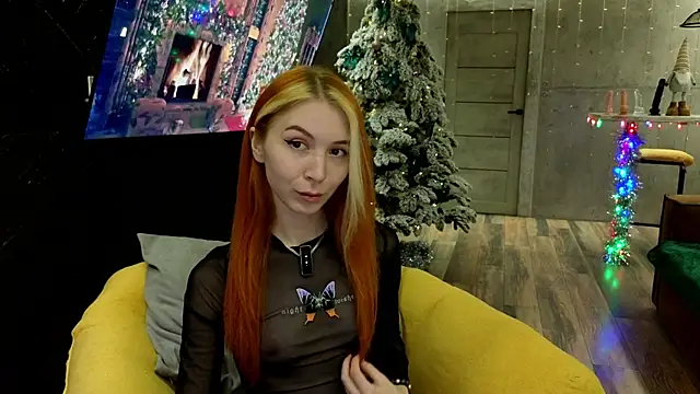 Snapshot of izi-fox chatting on 6, 12, 2024 izi-fox online show from 6, 12, 2024