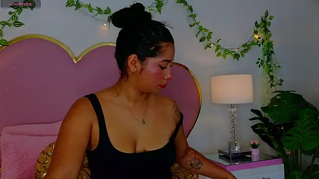 EmmaCrush online show from 13, 11, 2025