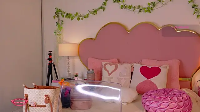 EmmaCrush online show from 7, 1, 2026