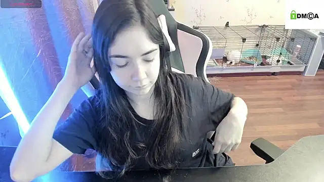 Snapshot of Crazy_forest_fairy chatting on 6, 1, 2025 Crazy forest fairy online show from 6, 1, 2025