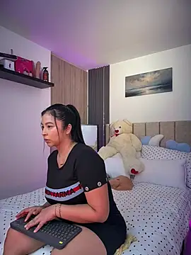  alaiasmile  online show from 30, 7, 2026