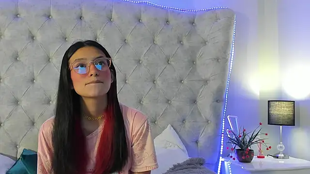 Snapshot of dafne_bss chatting on 13, 3, 2026 dafne bss online show from 13, 3, 2026