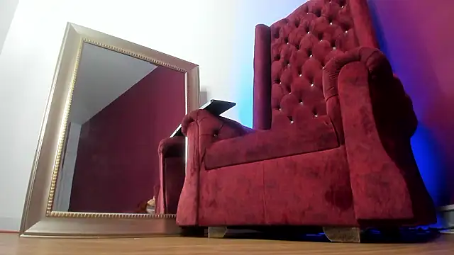 Snapshot of Sarah_Mistress_ chatting on 4, 12, 2024 Sarah Mistress online show from 4, 12, 2024