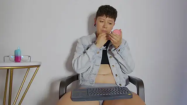 alex noa online show from 25, 11, 2025