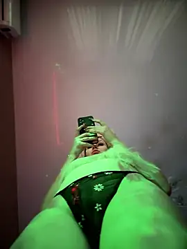 Snapshot of Teya_moon_ chatting on 7, 12, 2024 Teya moon  online show from 7, 12, 2024