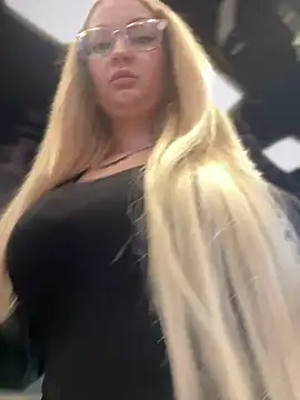 Snapshot of Teya_moon_ chatting on 13, 1, 2025 Teya moon  online show from 13, 1, 2025