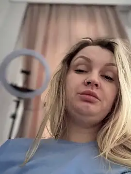 Snapshot of Teya_moon_ chatting on 7, 2, 2025 Teya moon  online show from 7, 2, 2025