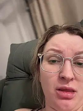 Snapshot of Teya_moon_ chatting on 8, 2, 2025 Teya moon  online show from 8, 2, 2025