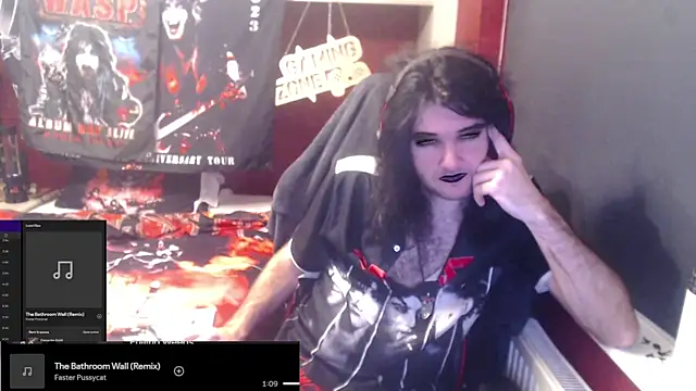 Rocker Assassin66630 online show from 16, 12, 2025