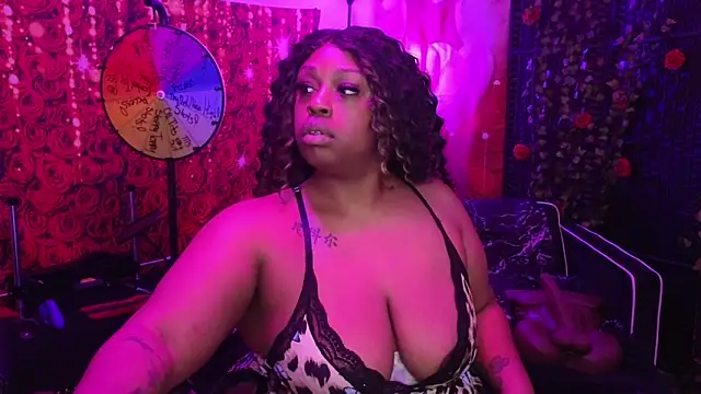 Snapshot of cheriserozequeen chatting on 2, 4, 2026 cheriserozequeen online show from 2, 4, 2026