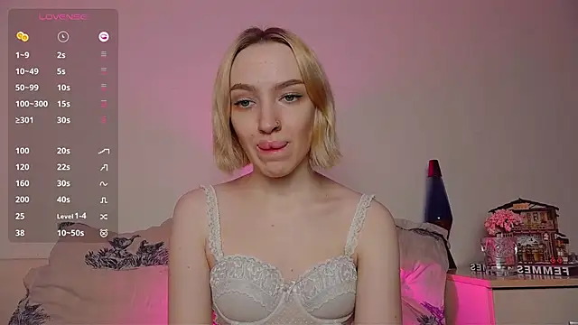 Snapshot of cheryl_mason chatting on 6, 12, 2024 cheryl mason online show from 6, 12, 2024