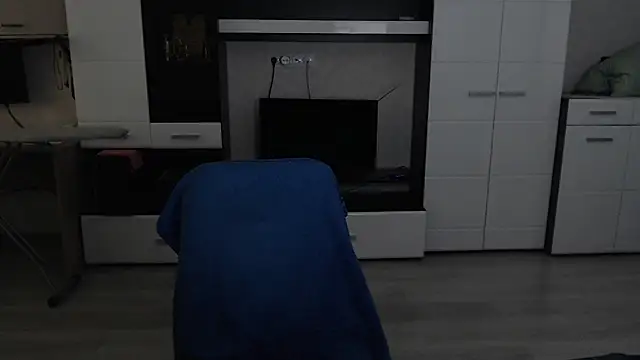 angryzan online show from 5, 3, 2025