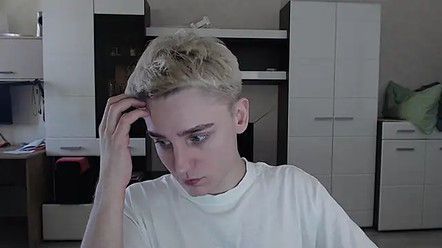 angryzan online show from 10, 3, 2025