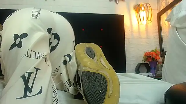 hairy pussywet online show from 7, 12, 2024