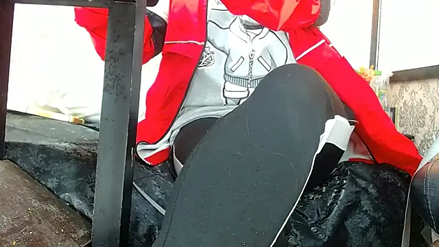 hairy pussywet online show from 6, 2, 2025