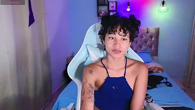 Snapshot of Peggy_Funn chatting on 12, 3, 2025 Peggy Funn online show from 12, 3, 2025