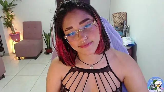 Snapshot of littleangel1_m chatting on 4, 12, 2024 littleangel1 m online show from 4, 12, 2024