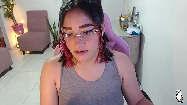 Snapshot of littleangel1_m chatting on 13, 1, 2025 littleangel1 m online show from 13, 1, 2025