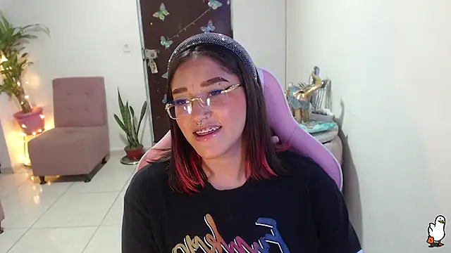 Snapshot of littleangel1_m chatting on 21, 2, 2025 littleangel1 m online show from 21, 2, 2025