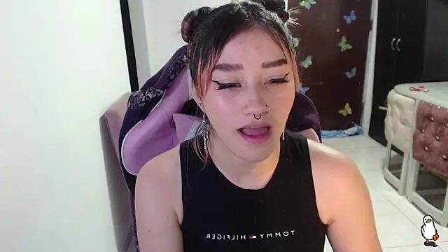 Snapshot of littleangel1_m chatting on 6, 10, 2025 littleangel1 m online show from 6, 10, 2025