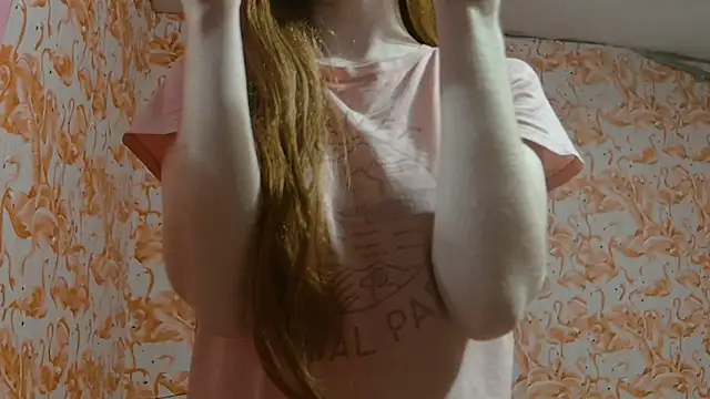 strawberrysmoothie online show from 14, 12, 2025