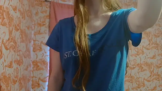 strawberrysmoothie online show from 22, 12, 2025