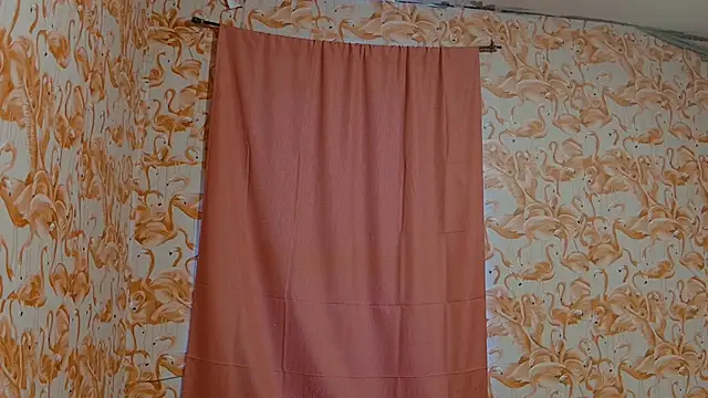 strawberrysmoothie online show from 15, 2, 2026