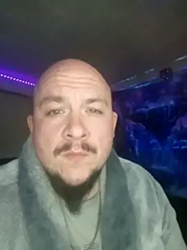 Snapshot of Spunonymous chatting on 3, 1, 2025 Spunonymous online show from 3, 1, 2025