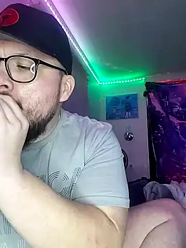 Snapshot of Spunonymous chatting on 6, 2, 2025 Spunonymous online show from 6, 2, 2025