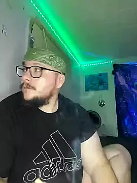 Snapshot of Spunonymous chatting on 7, 2, 2025 Spunonymous online show from 7, 2, 2025