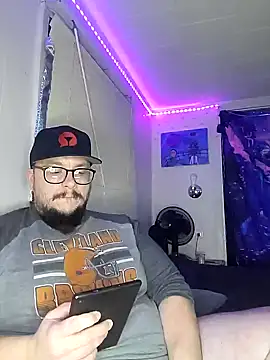 Snapshot of Spunonymous chatting on 10, 2, 2025 Spunonymous online show from 10, 2, 2025