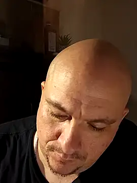 Snapshot of Spunonymous chatting on 1, 12, 2025 Spunonymous online show from 1, 12, 2025