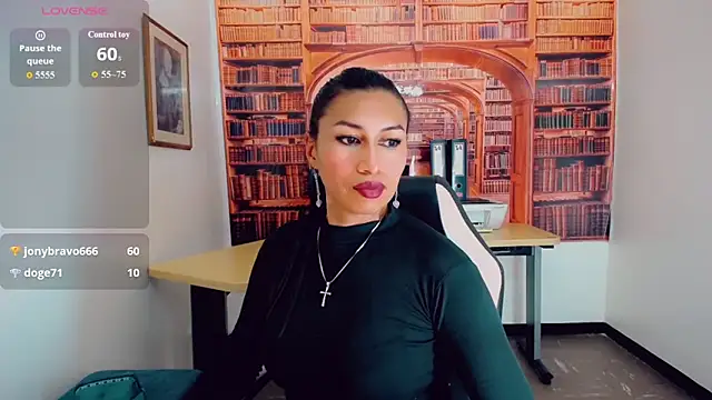 Snapshot of khiara_moretti chatting on 29, 12, 2024 khiara moretti online show from 29, 12, 2024