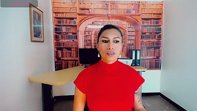 Snapshot of khiara_moretti chatting on 10, 3, 2025 khiara moretti online show from 10, 3, 2025