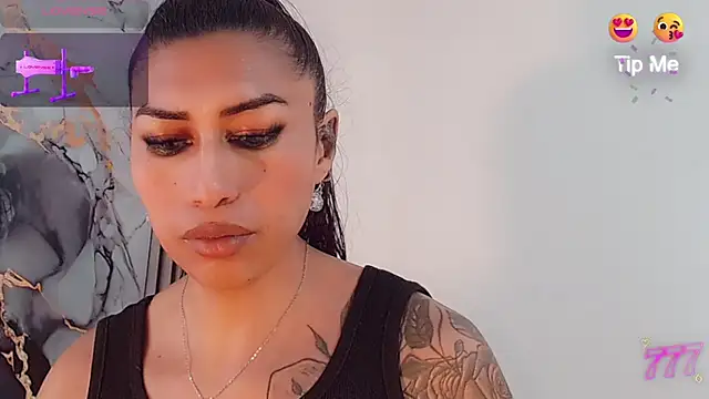 khiara moretti online show from 5, 8, 2026