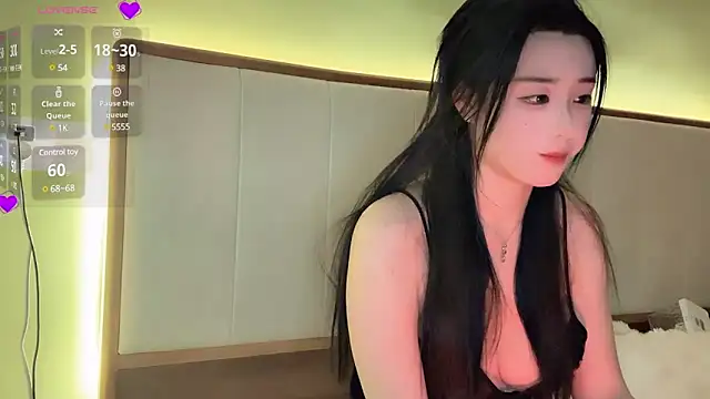 Snapshot of Duomiz chatting on 3, 2, 2025 Duomiz online show from 3, 2, 2025