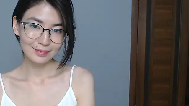 Snapshot of traxexe chatting on 6, 3, 2026 traxexe online show from 6, 3, 2026