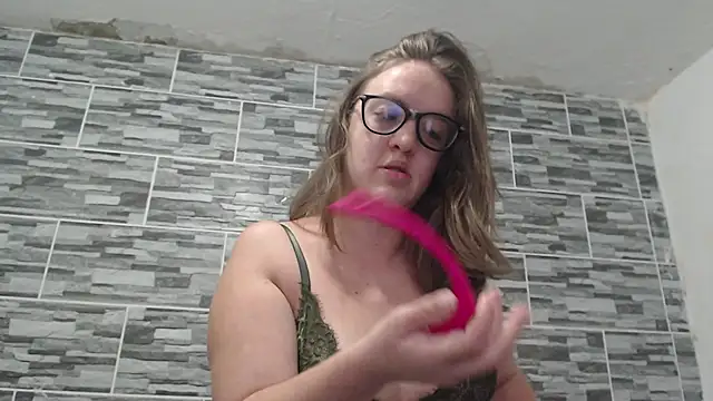 Venus Santana online show from 28, 2, 2025