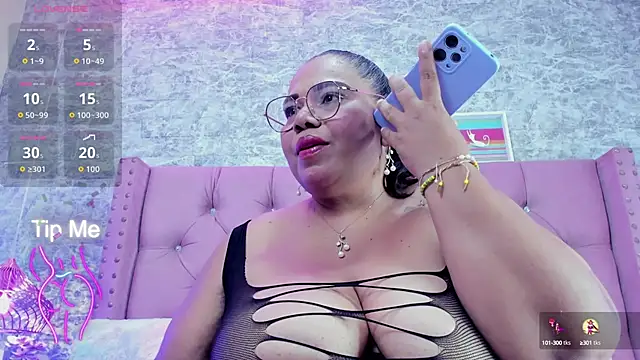 AshleyGrahams online show from 27, 9, 2025