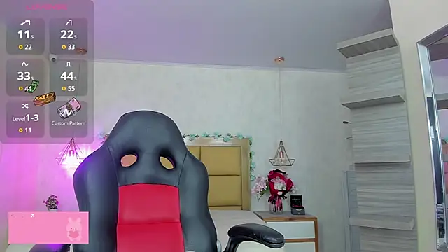 LARSONMIA online show from 3, 2, 2026