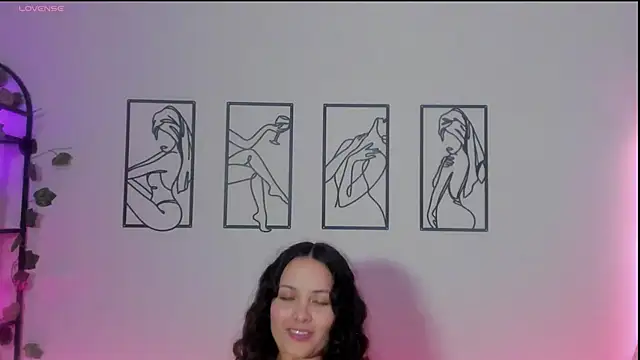 Megan Rodrigo online show from 24, 2, 2025