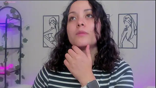 Megan Rodrigo online show from 10, 3, 2025