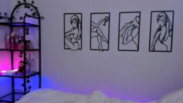 Megan Rodrigo online show from 12, 9, 2025