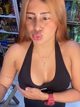 Snapshot of Amber_Martins_ chatting on 29, 1, 2025 Amber Martins  online show from 29, 1, 2025