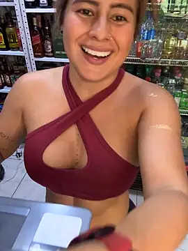 Snapshot of Amber_Martins_ chatting on 4, 2, 2025 Amber Martins  online show from 4, 2, 2025