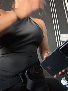 Snapshot of Amber_Martins_ chatting on 10, 2, 2025 Amber Martins  online show from 10, 2, 2025