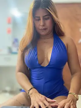 Snapshot of Amber_Martins_ chatting on 9, 3, 2025 Amber Martins  online show from 9, 3, 2025